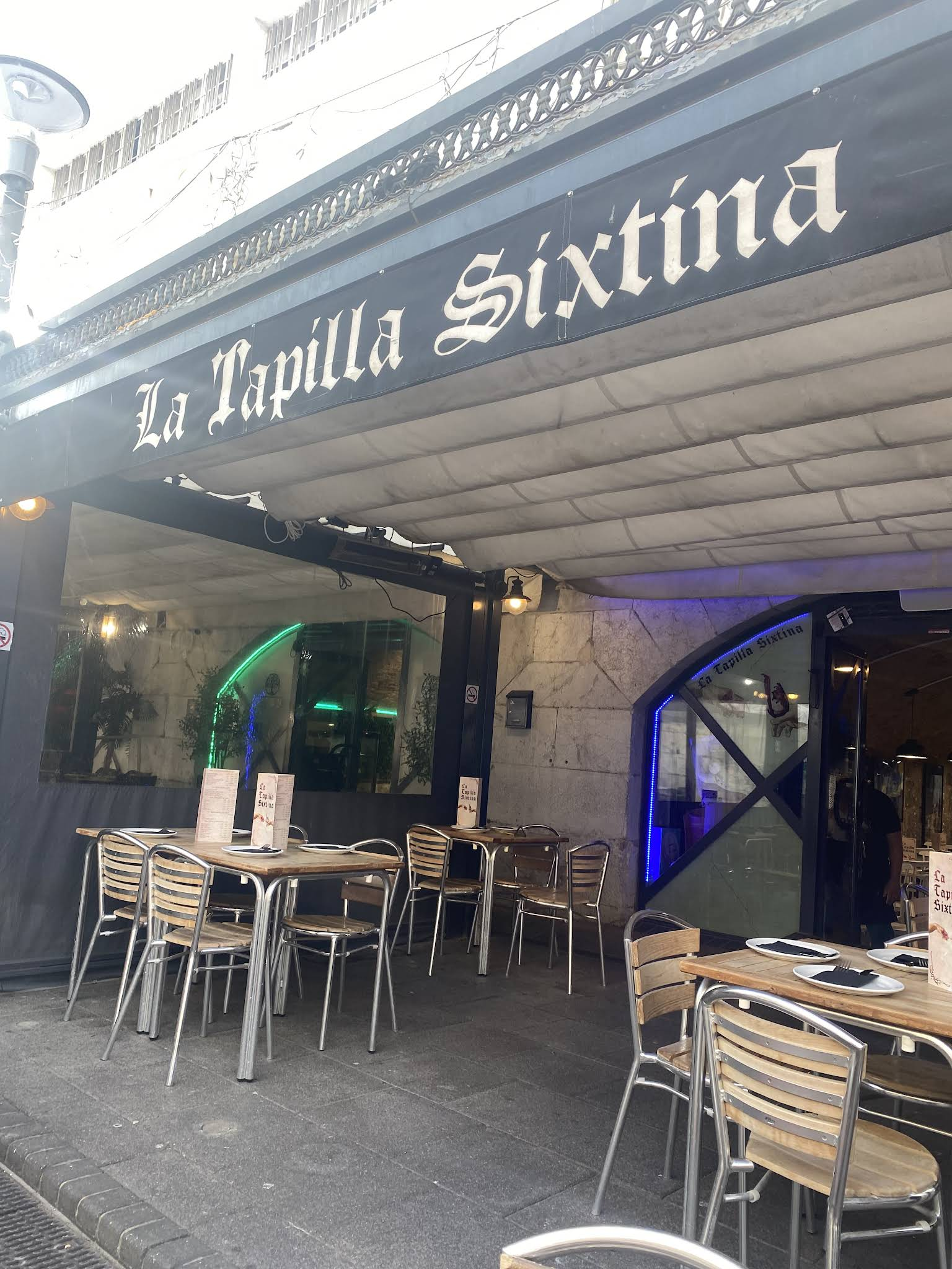 La Tapilla Sixtina restaurant exterior